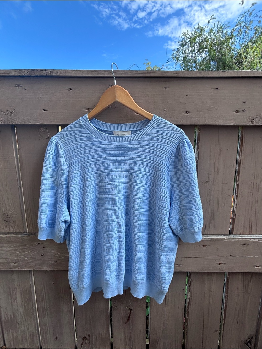 ❗️LIKE NEW ❗️Women's Light Blue Short Sleeve Knit Sweater